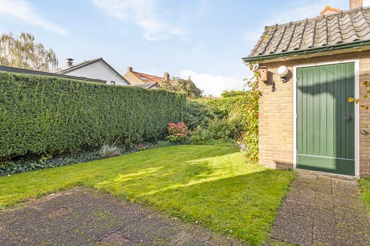 Foto 25 van Troelstralaan 14