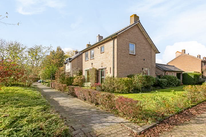 Foto 28 van Troelstralaan 14