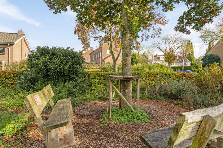 Foto 33 van Troelstralaan 14