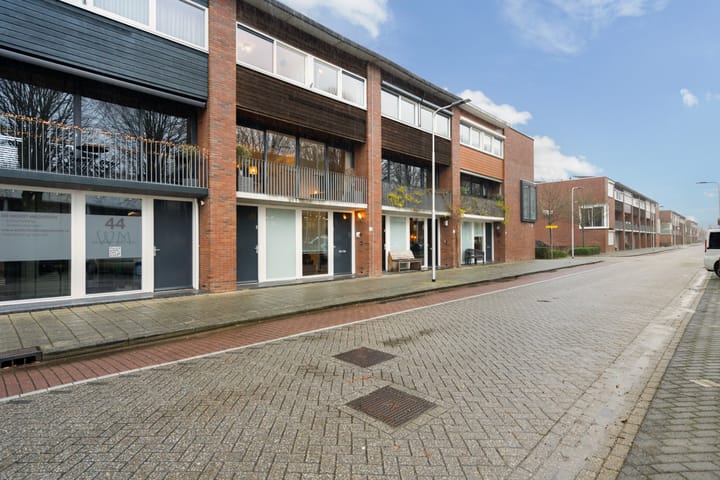 Foto 5 van Sint Petersburglaan 42