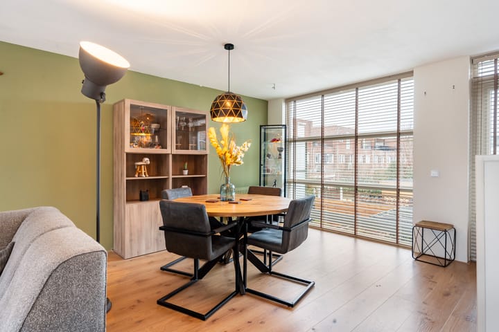 Foto 17 van Sint Petersburglaan 42