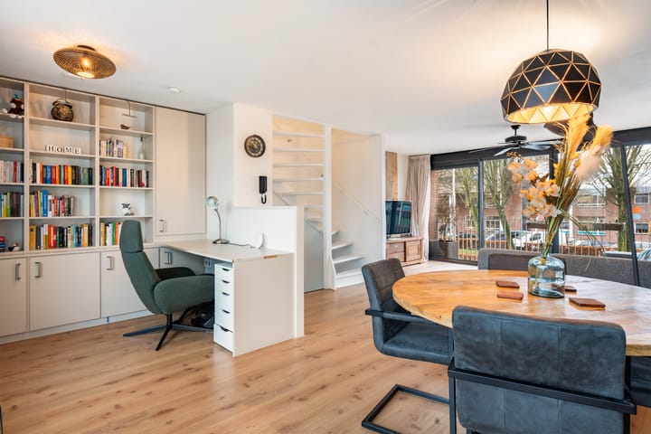 Foto 19 van Sint Petersburglaan 42