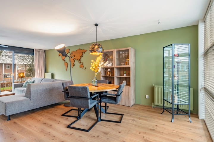 Foto 21 van Sint Petersburglaan 42