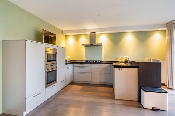 Foto 22 van Sint Petersburglaan 42