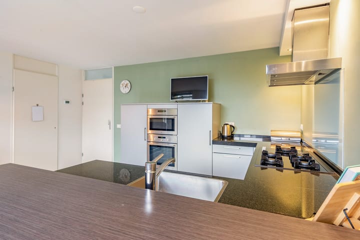 Foto 30 van Sint Petersburglaan 42