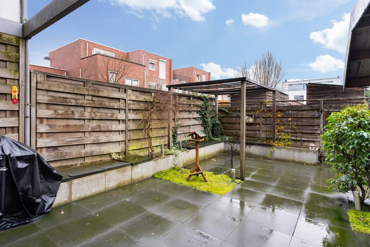 Foto 43 van Sint Petersburglaan 42