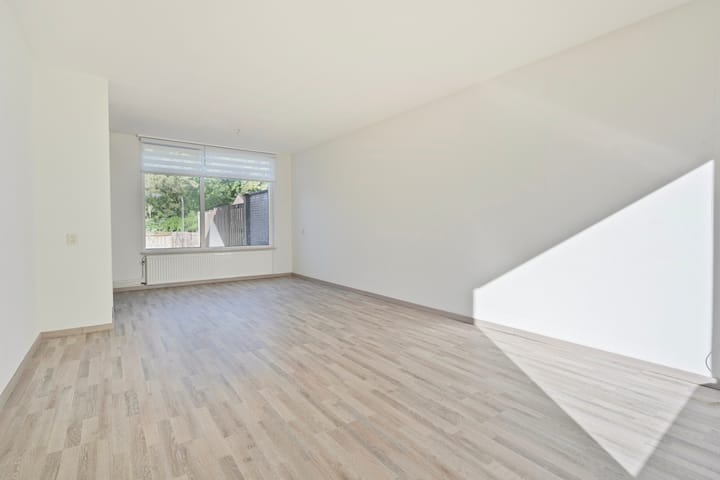 Foto 2 van Van Weerden Poelmanstraat 212