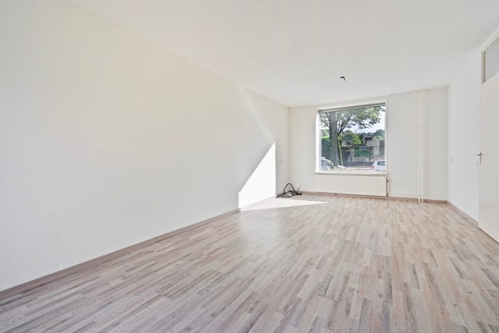 Foto 10 van Van Weerden Poelmanstraat 212