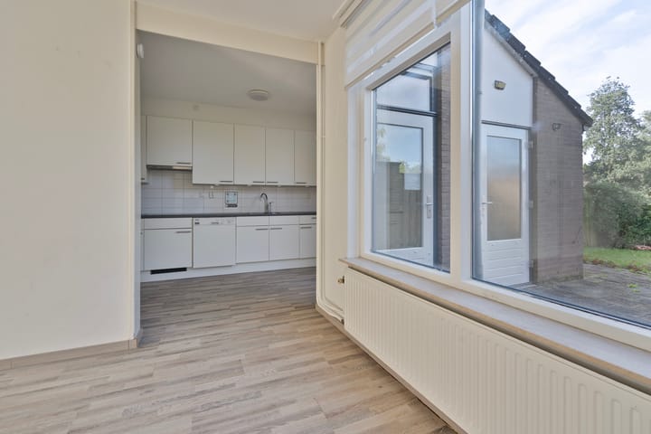 Foto 11 van Van Weerden Poelmanstraat 212