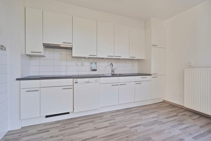 Foto 12 van Van Weerden Poelmanstraat 212