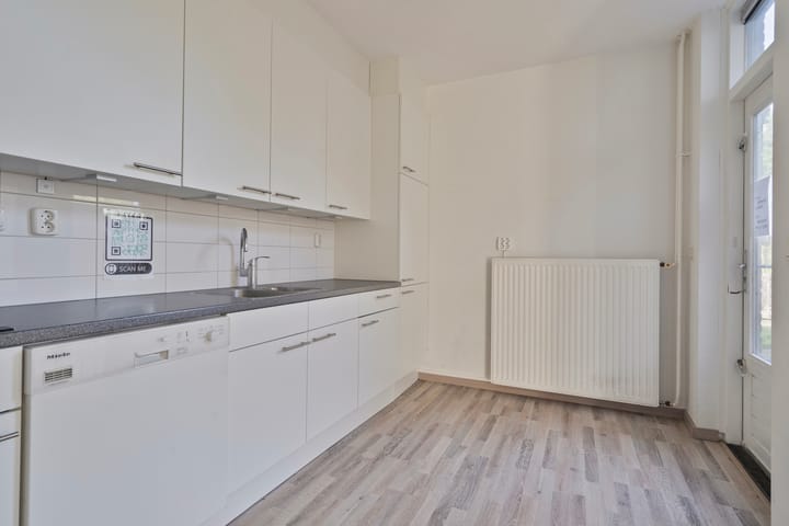 Foto 13 van Van Weerden Poelmanstraat 212