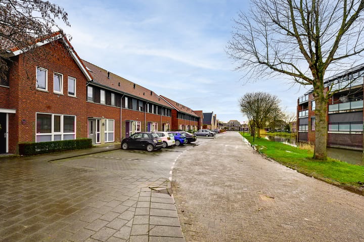 Photo 21 of Dr.Tjalmastraat 15