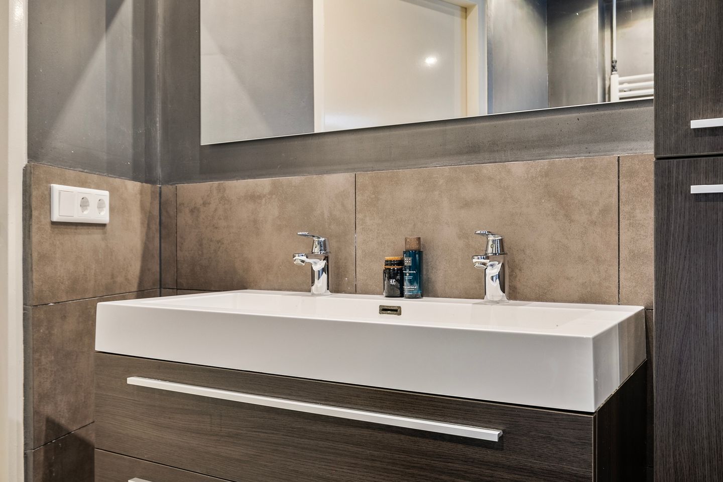 Photo 25 of Van Breestraat 142