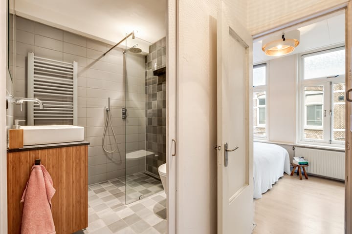 Foto 39 van Dirkje Mariastraat 4