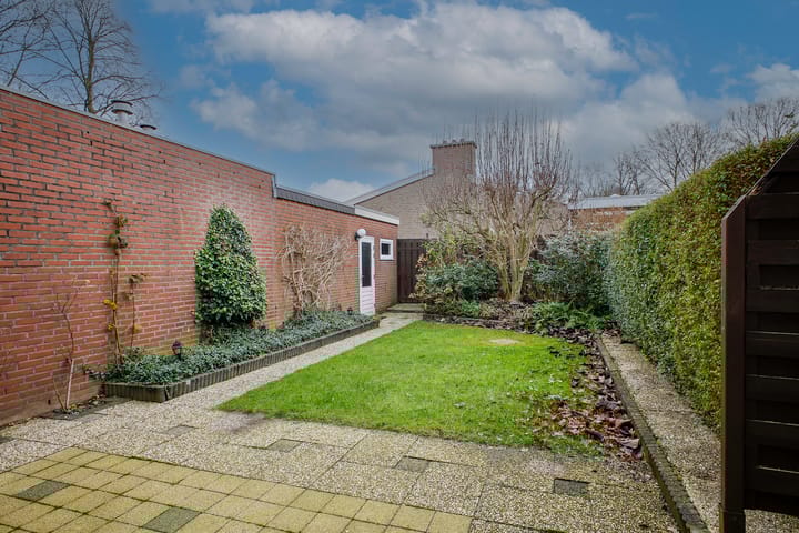 Foto 2 van Burg. Coonenstraat 24