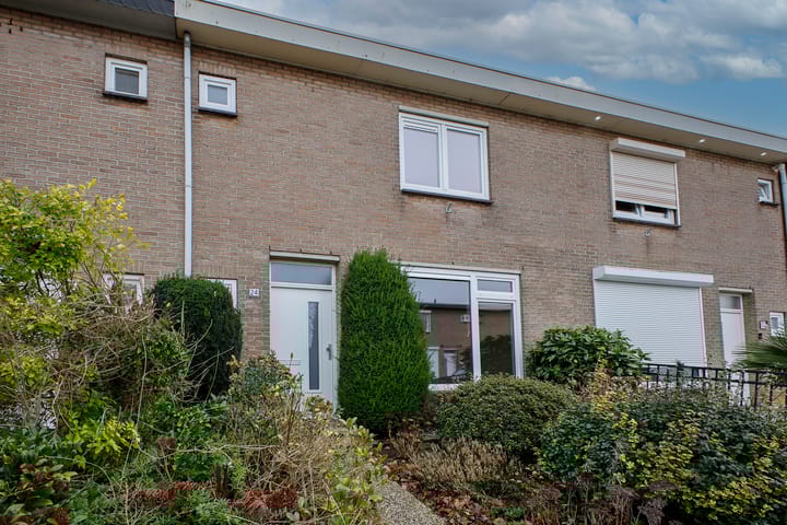 Foto 8 van Burg. Coonenstraat 24