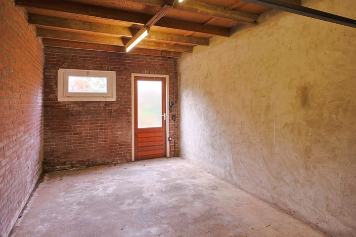 Foto 11 van Burg. Coonenstraat 24