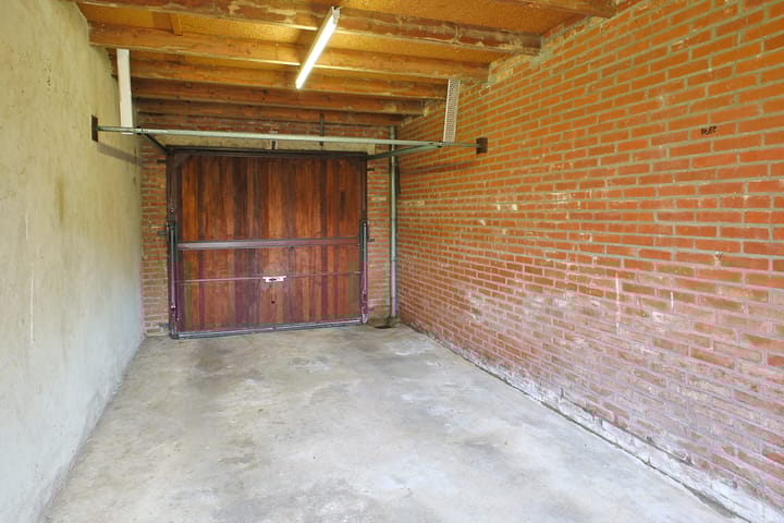 Foto 12 van Burg. Coonenstraat 24