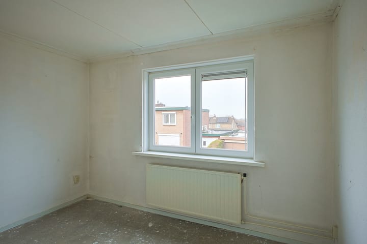 Foto 21 van Burg. Coonenstraat 24