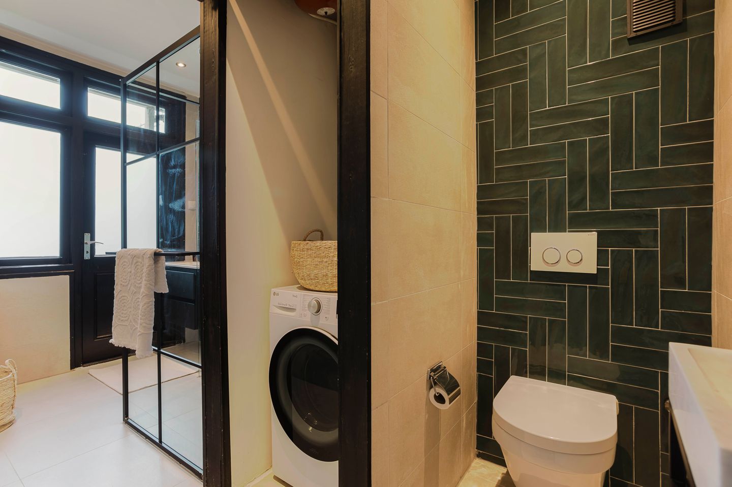 Photo 19 of Lutmastraat 9-2