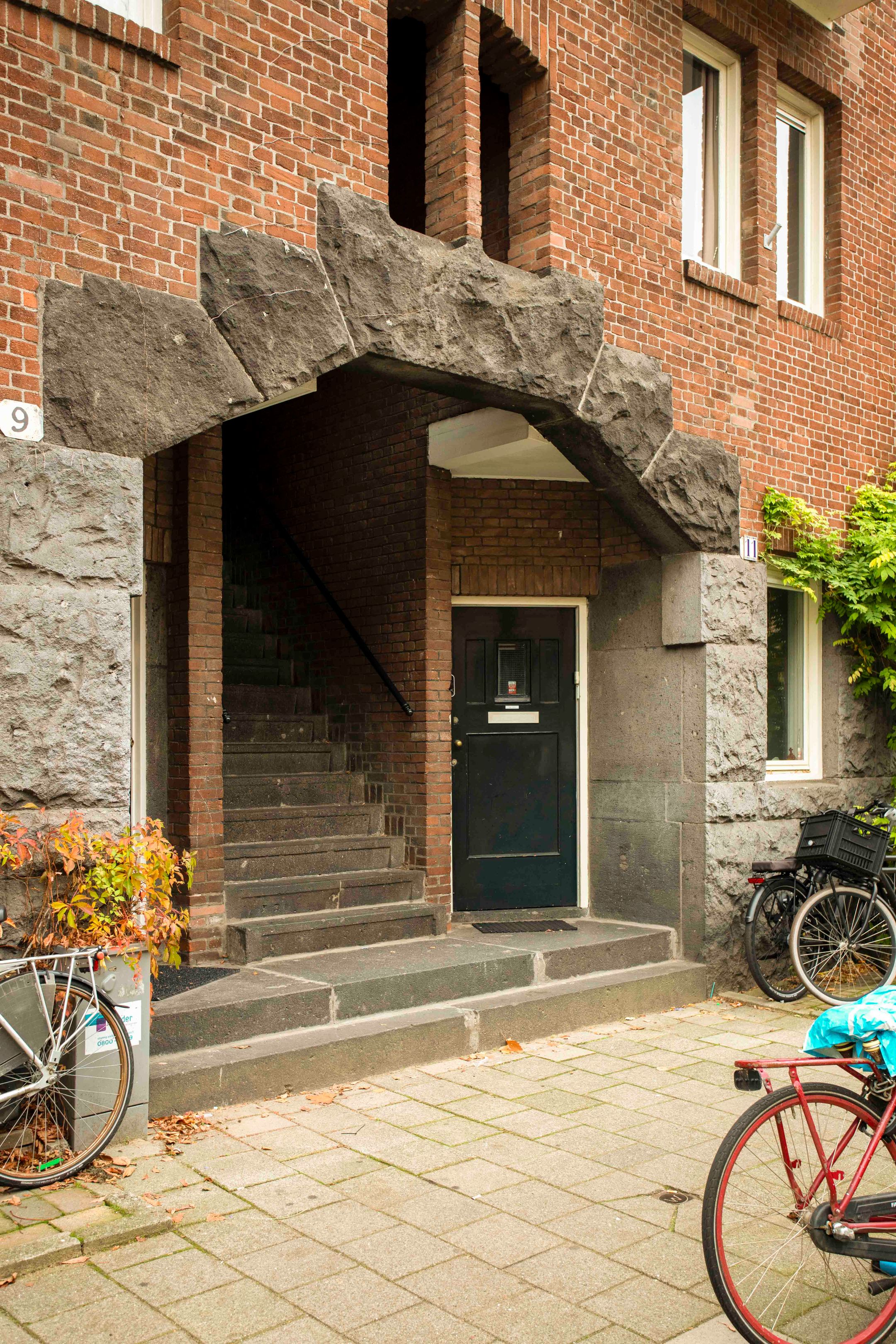 Photo 21 of Lutmastraat 9-2