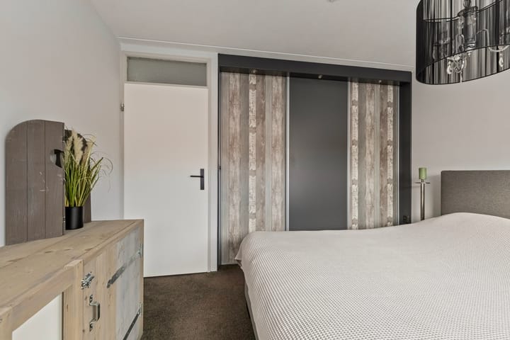 Foto 17 van Leliestraat 4