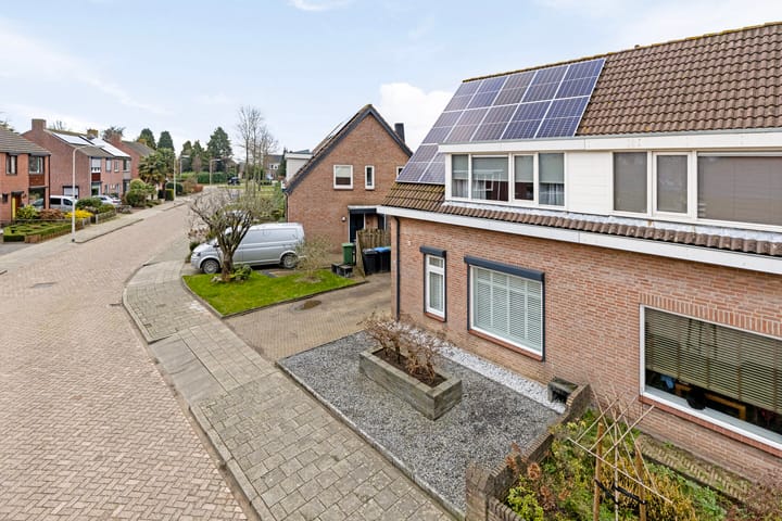 Foto 33 van Leliestraat 4