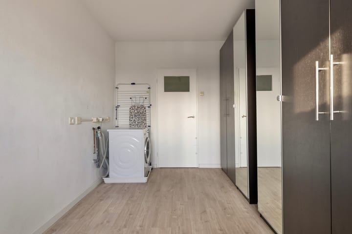 Foto 12 van Lauwerszeeweg 141