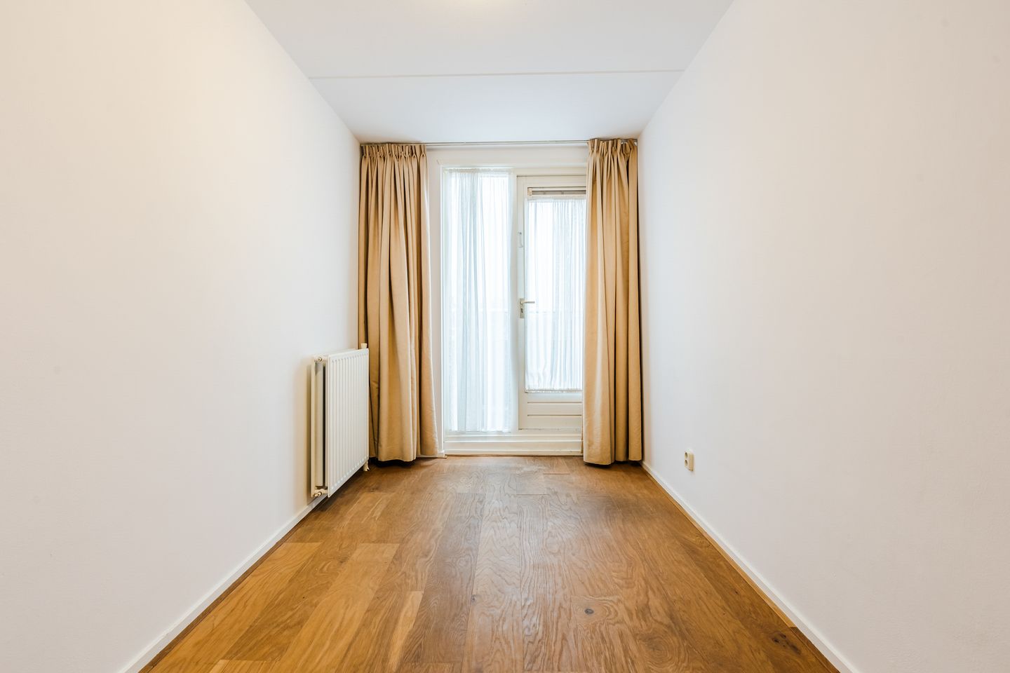 Photo 14 of Gasstraat 1-01