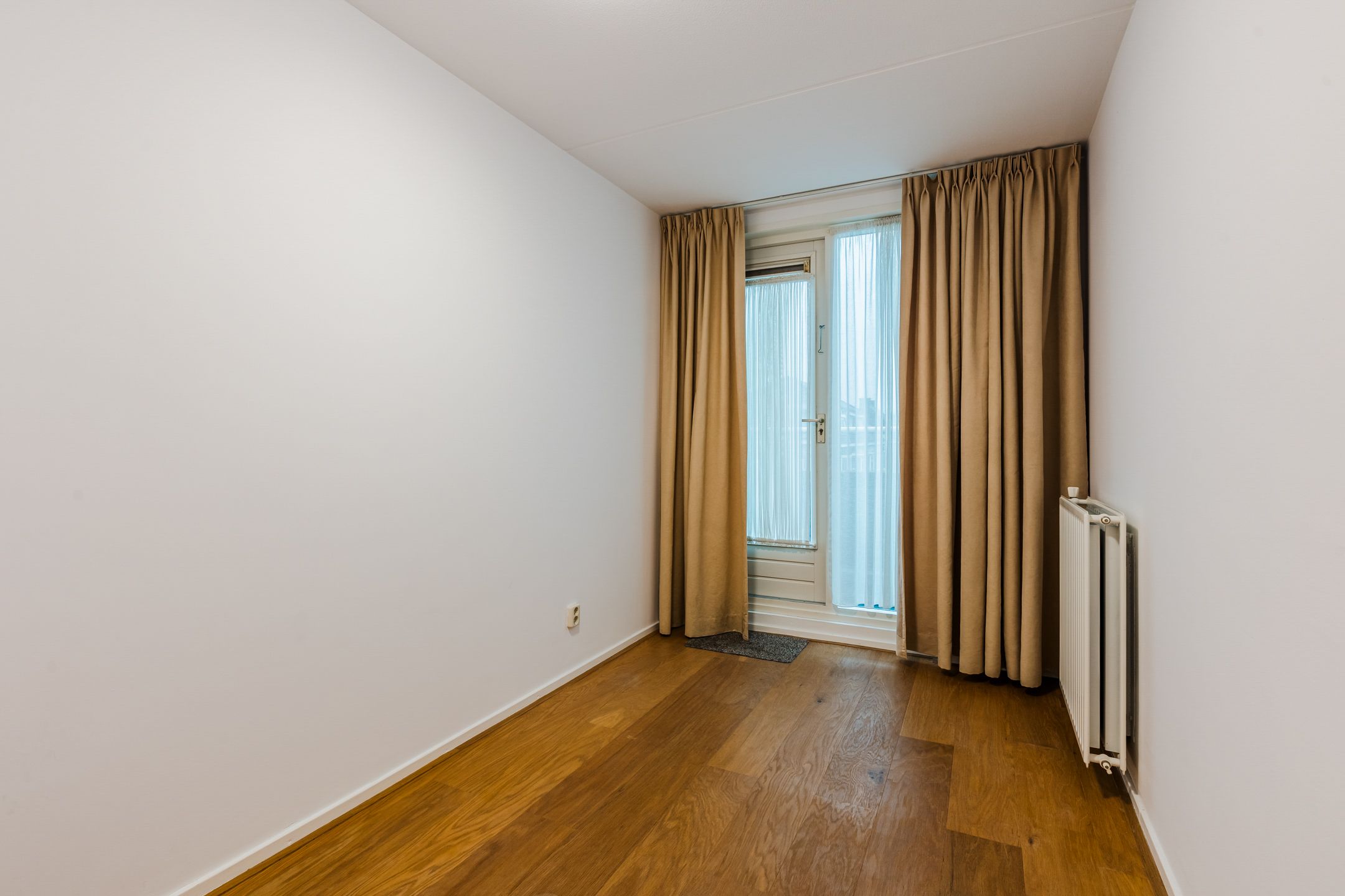 Photo 15 of Gasstraat 1-01