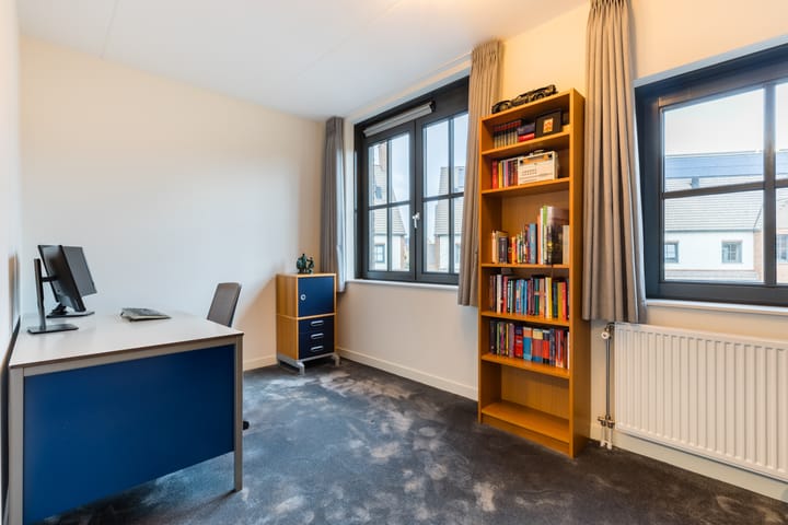 Photo 22 of Thomas Morelaan 60