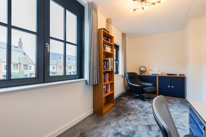 Photo 23 of Thomas Morelaan 60