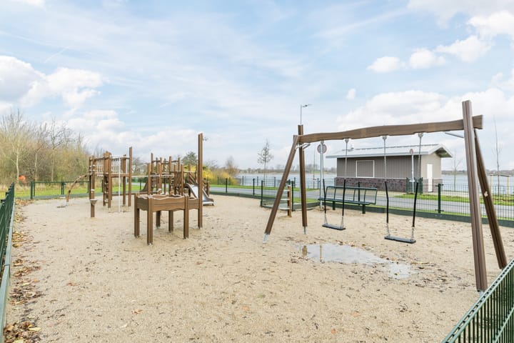 Photo 39 of Thomas Morelaan 60