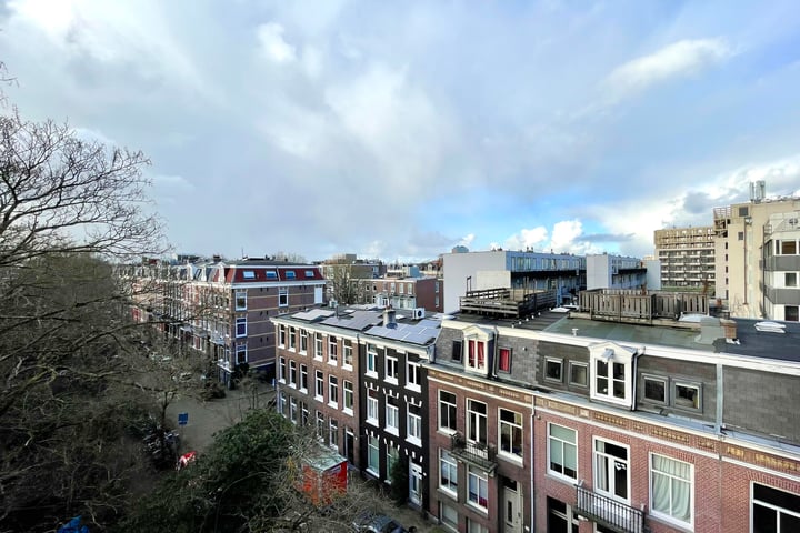 View photo 24 of Grensstraat 142