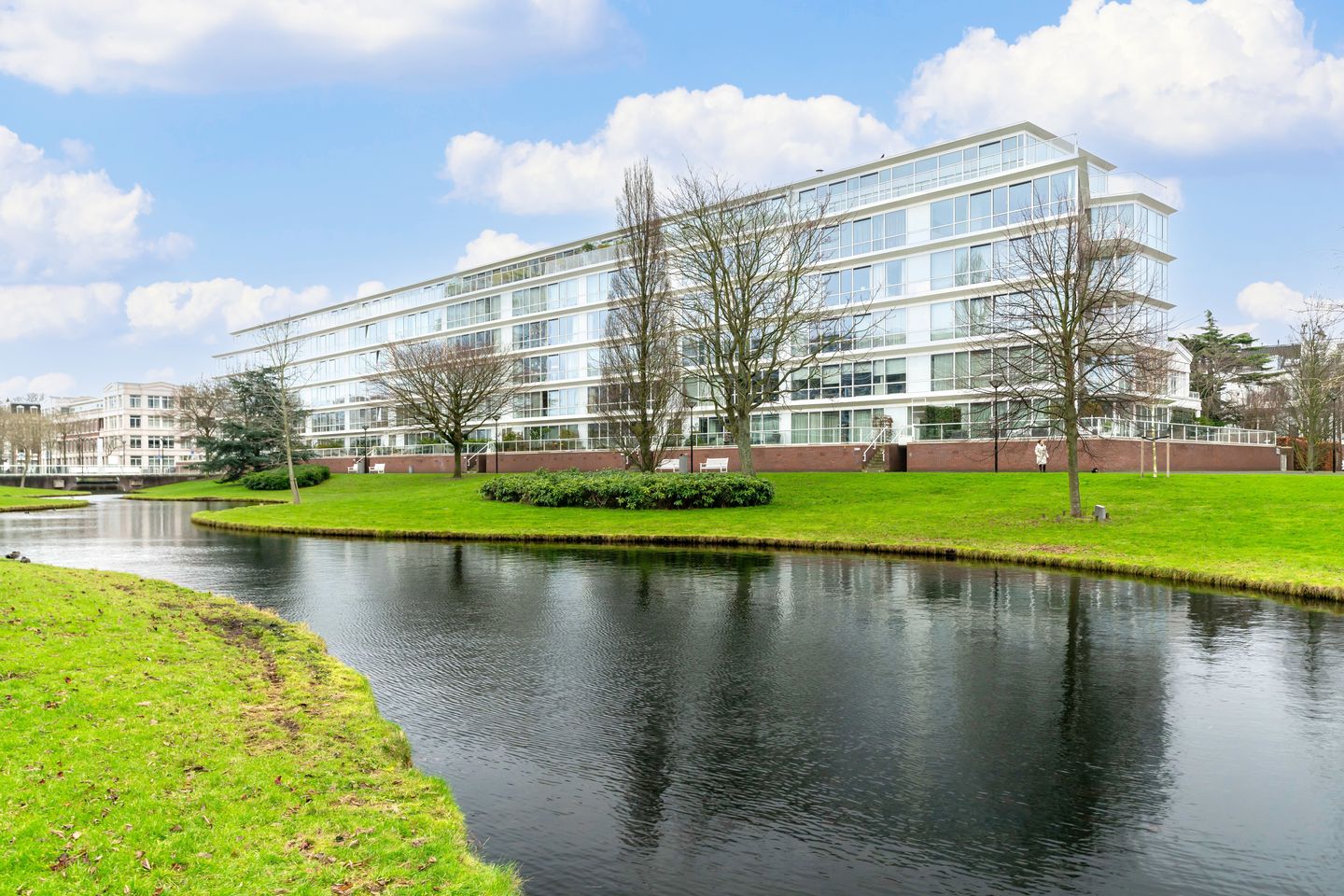 Foto 1 van Burgemeester De Monchyplein 90