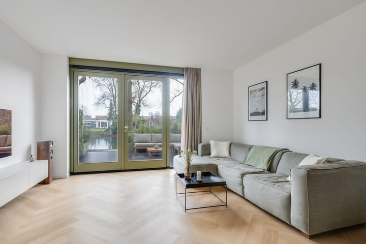 Foto 3 van Larikslaan 1-P