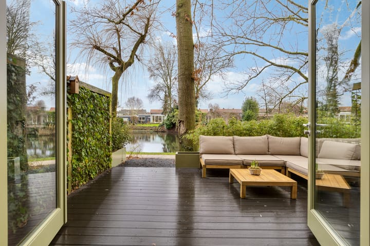 Foto 11 van Larikslaan 1-P