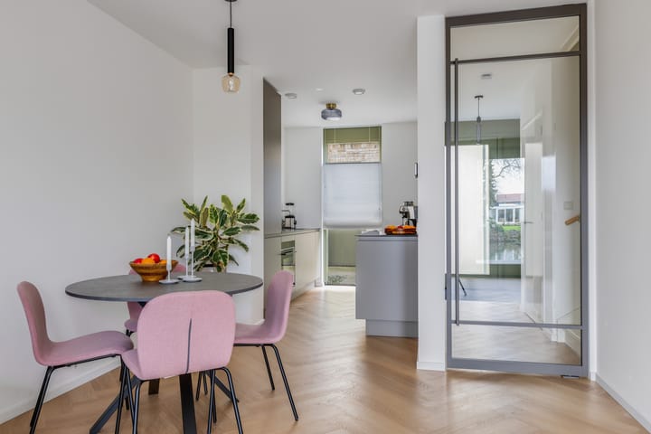 Foto 13 van Larikslaan 1-P