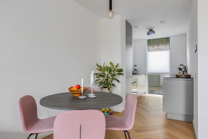 Foto 14 van Larikslaan 1-P