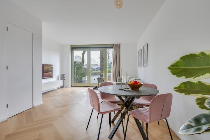 Foto 21 van Larikslaan 1-P