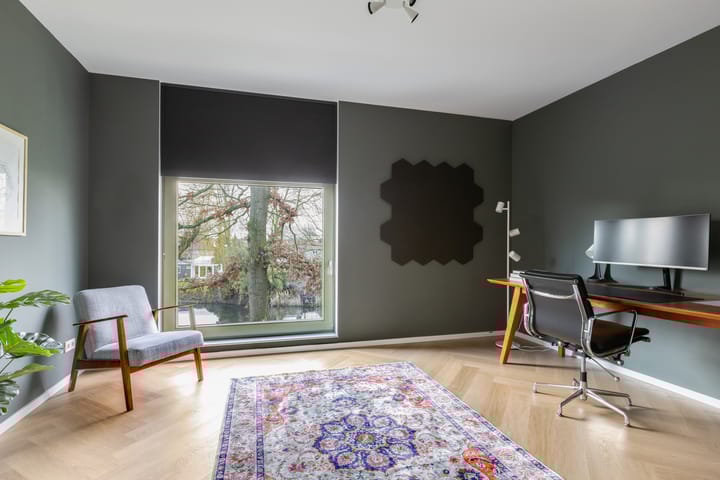 Foto 33 van Larikslaan 1-P