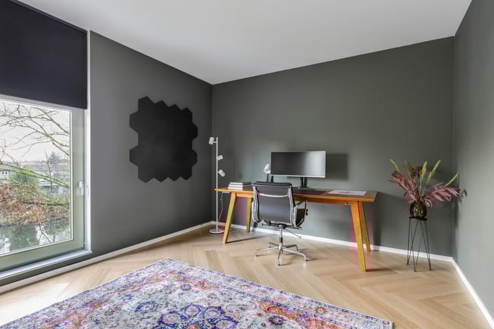 Foto 34 van Larikslaan 1-P