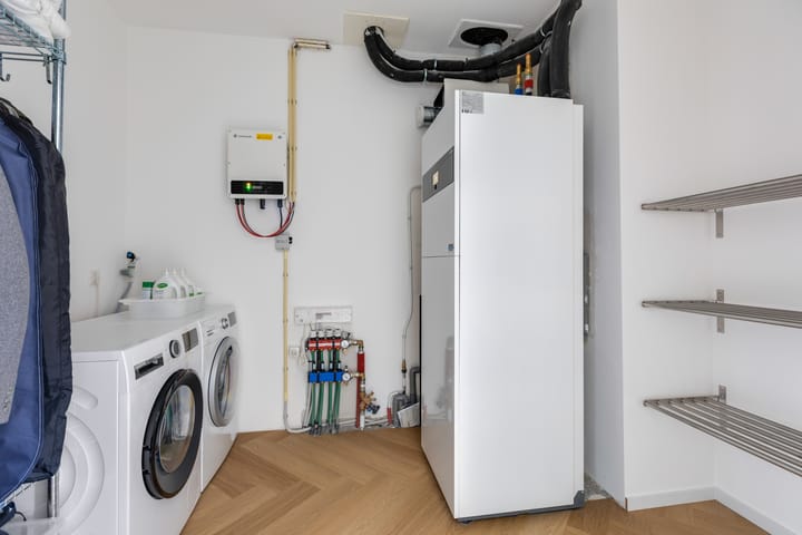 Foto 37 van Larikslaan 1-P