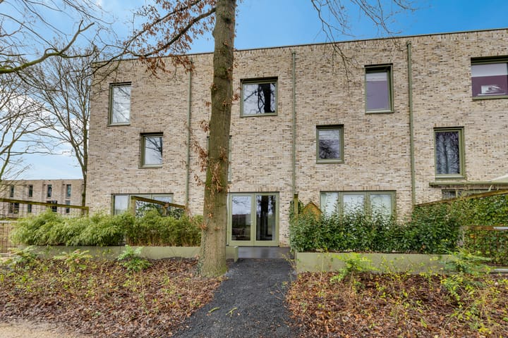 Foto 42 van Larikslaan 1-P