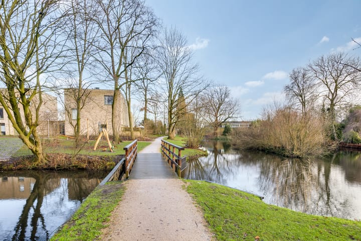 Foto 49 van Larikslaan 1-P