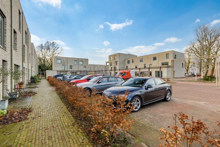 Foto 54 van Larikslaan 1-P