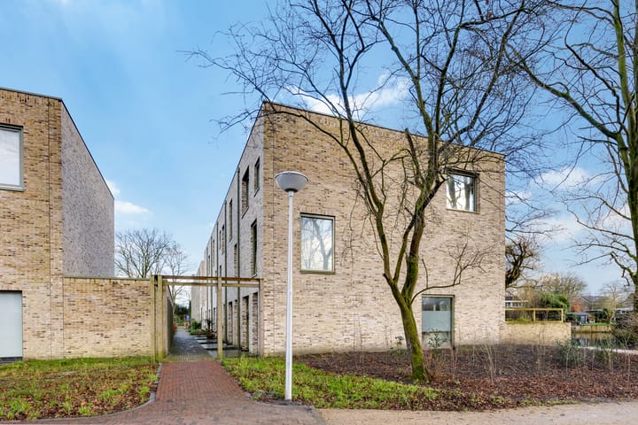 Foto 55 van Larikslaan 1-P