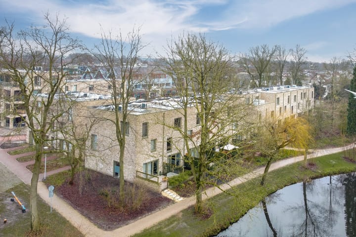 Foto 59 van Larikslaan 1-P