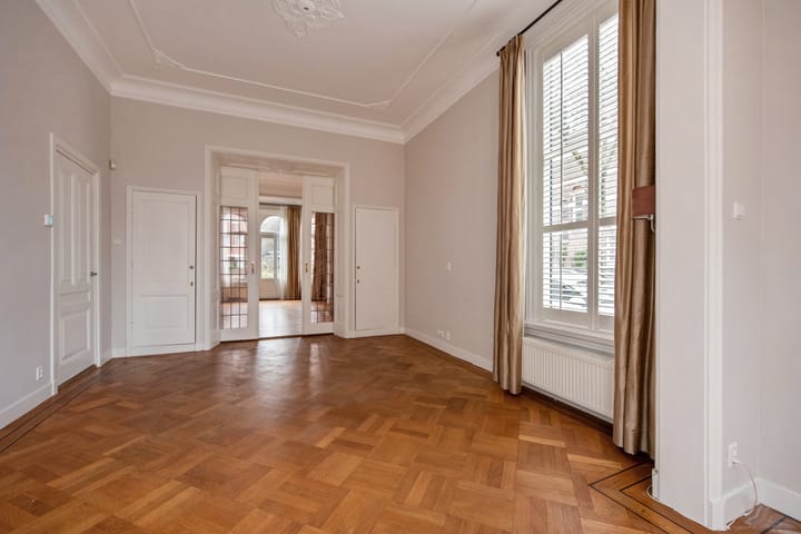 Foto 2 van Johan van Oldenbarneveltlaan 48