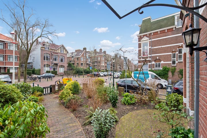 Foto 7 van Johan van Oldenbarneveltlaan 48